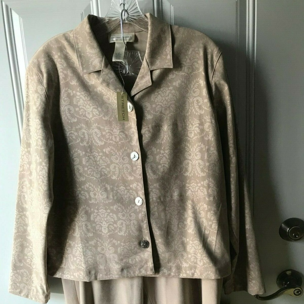 Studio Work set PANST and SUEDE SHIRT JACKET.